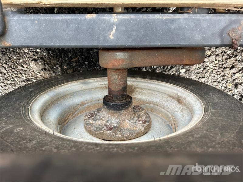 Barreto E4X6TBT 6 ft S/A Trencher Trailer ローローダー