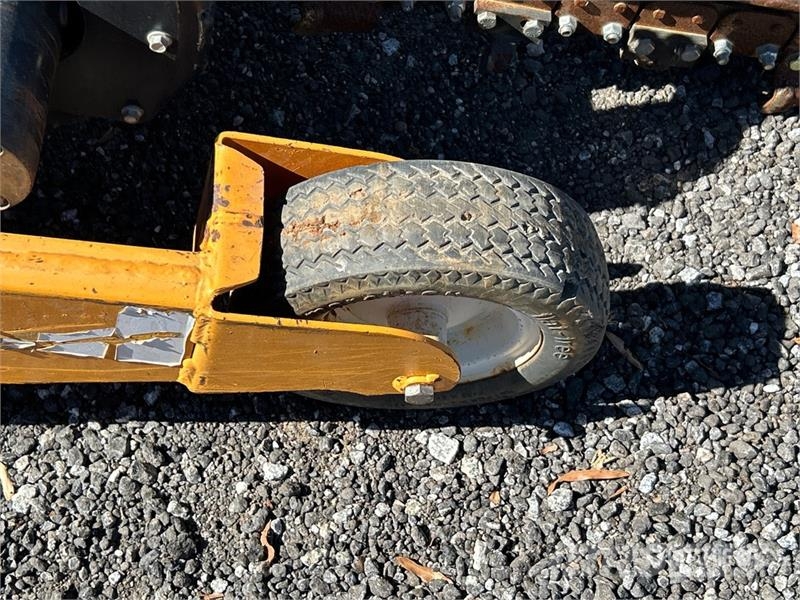 Barreto E924HM4SB Walk Behind Trencher Ketjukaivurit