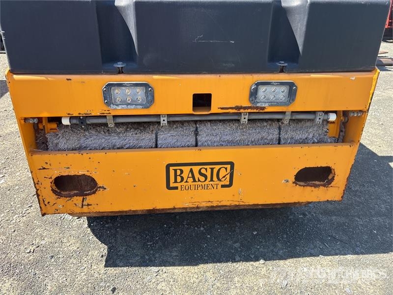 Basic equipment 240V Double Drum Roller 双轮压路机