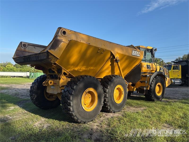 Bell B30E Articulated Dump Truck Dumper - Knickgelenk