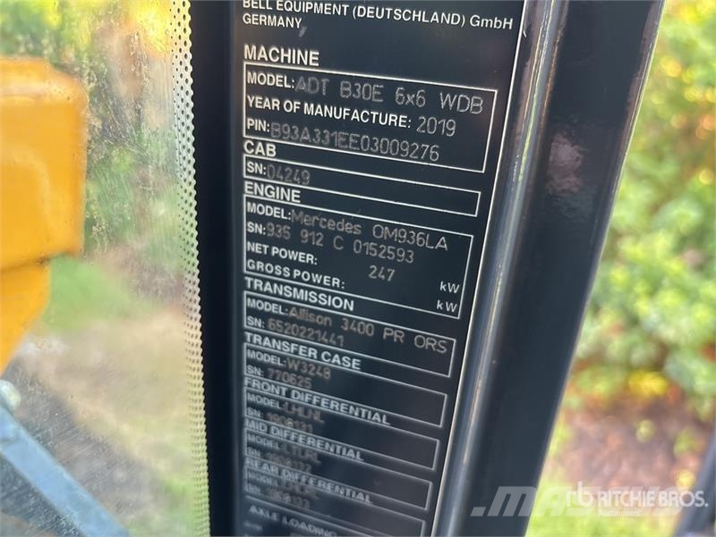 Bell B30E Articulated Dump Truck Dumper - Knickgelenk