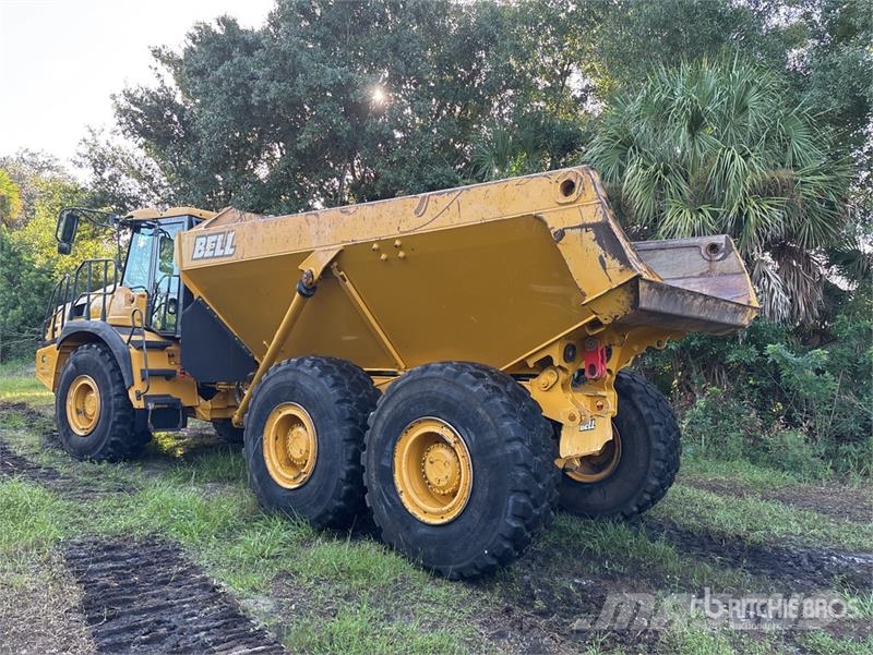 Bell B30E Articulated Dump Truck Dumper - Knickgelenk