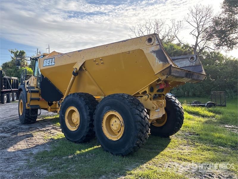 Bell B30E Articulated Dump Truck Dumper - Knickgelenk