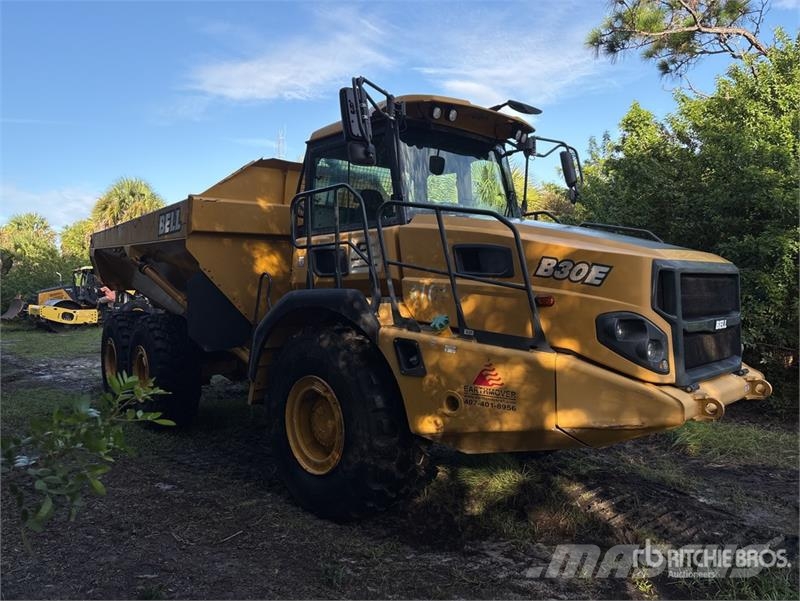 Bell B30E Articulated Dump Truck Dumper - Knickgelenk