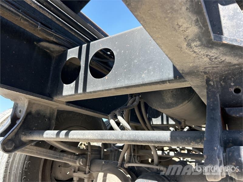Benlee TASM26S T/A Roll-Off Trailer Liftdumpersläp