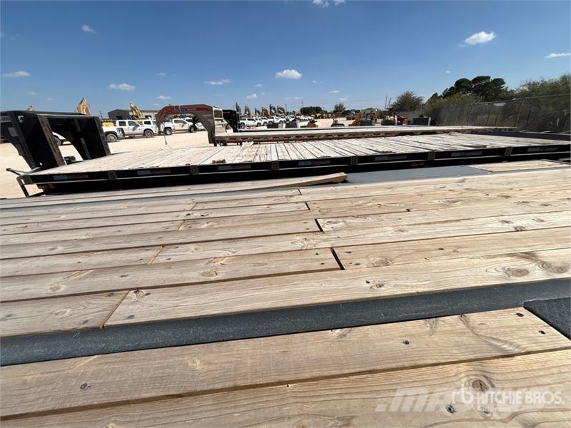 Big Tex 14GN-33D5A-MRBK 34 ft T/A Gooseneck Equipment Trai Reboques de transporte Auto