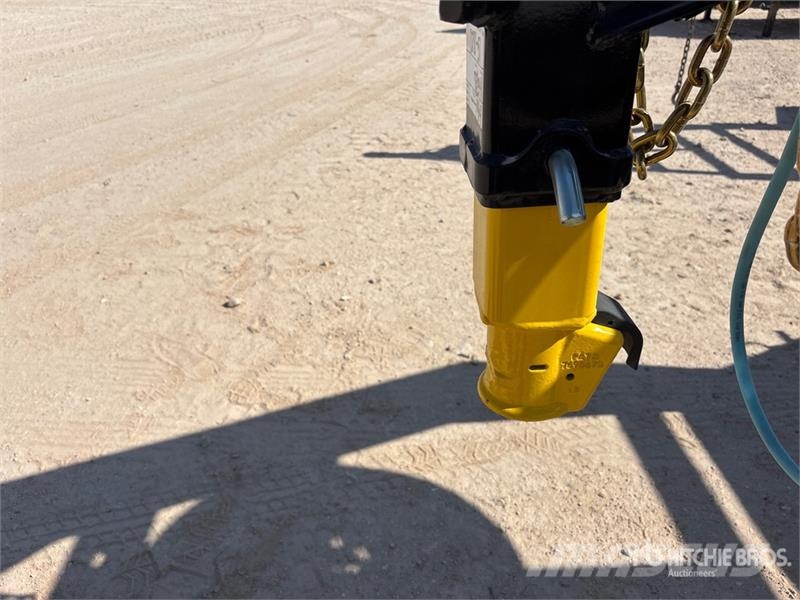 Big Tex 14GN-33D5A-MRBK 34 ft T/A Gooseneck Equipment Trai Reboques de transporte Auto