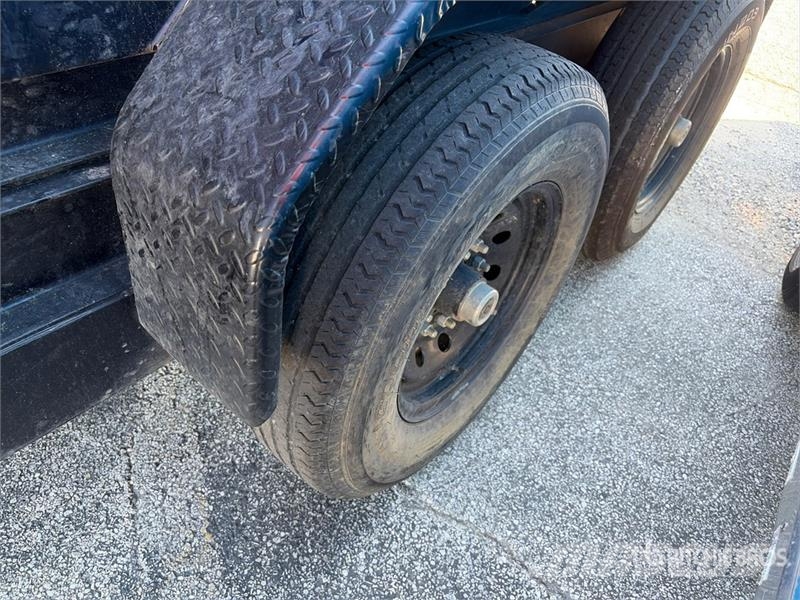 Big Tex 14LX-14C4A-BK 14 ft T/A Dump Utility Trailer Bañeras