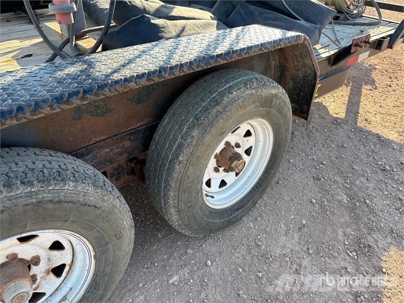 Big Tex 16 ft T/A Equipment Trailer Maschinetransporter