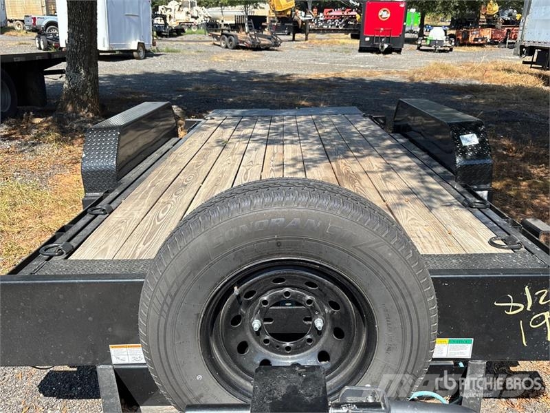 Big Tex 17 ft T/A Tilt Deck Trailer Низкорамные прицепы