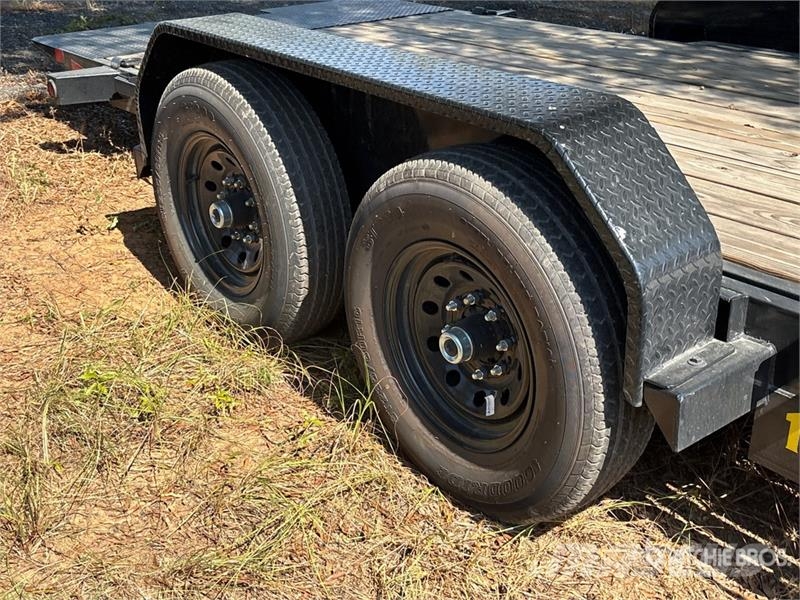Big Tex 17 ft T/A Tilt Deck Trailer Низкорамные прицепы