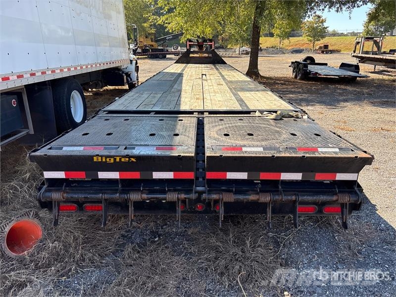 Big Tex 22GN-40SDA 40 ft T/A Gooseneck Equipment Trailer Car carrier