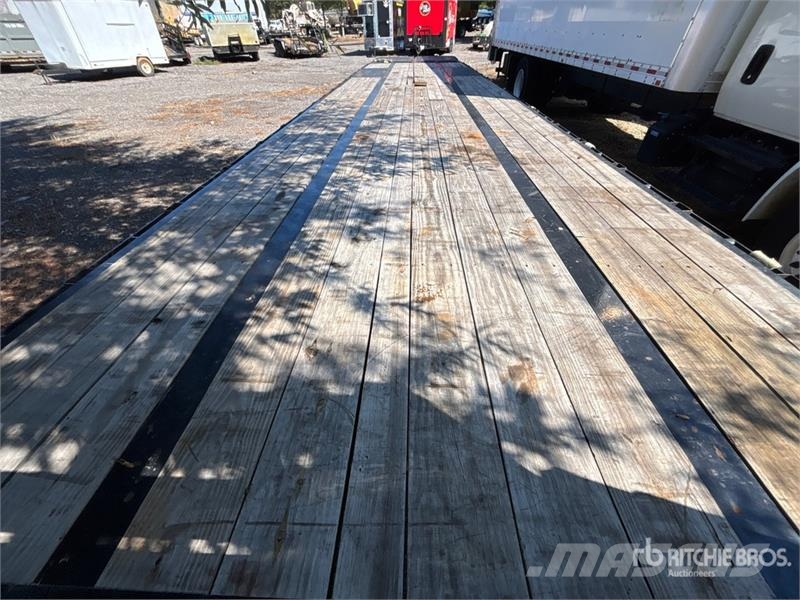 Big Tex 22GN-40SDA 40 ft T/A Gooseneck Equipment Trailer Car carrier