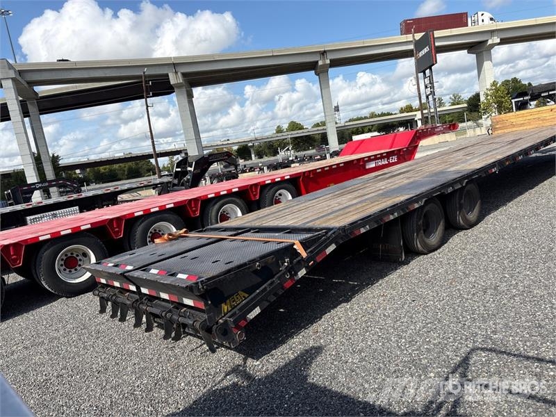 Big Tex 25GN-40D5A-MRBK 40 ft T/A Gooseneck Equipment Trai Prikolice za prevoz vozil
