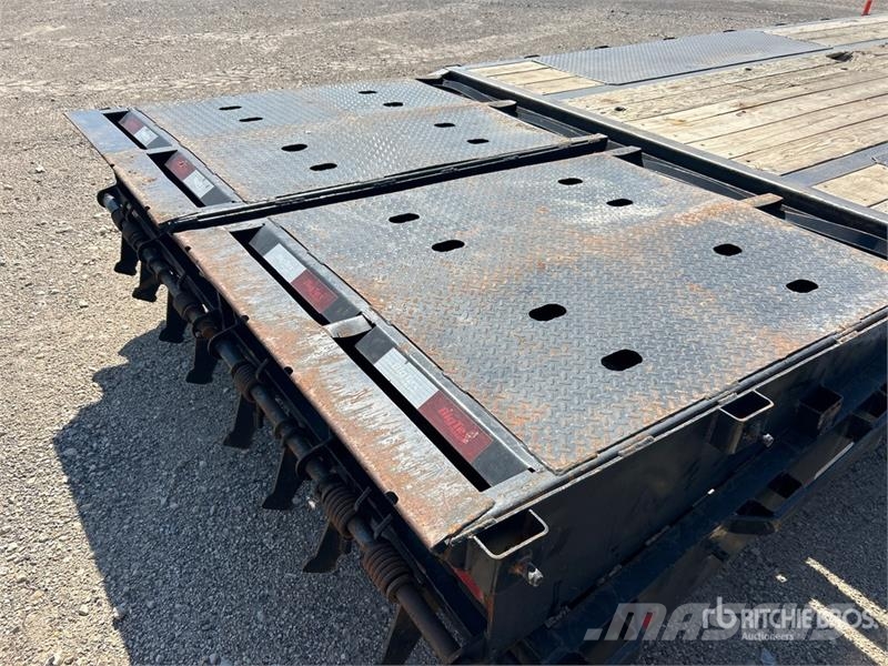 Big Tex 25GN125BK+5MR 31 ft T/A Gooseneck Equipment Traile Remolques para transporte de vehículos