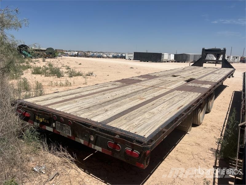 Big Tex 36 ft T/A Flatbed Trailer Lavaperävaunut
