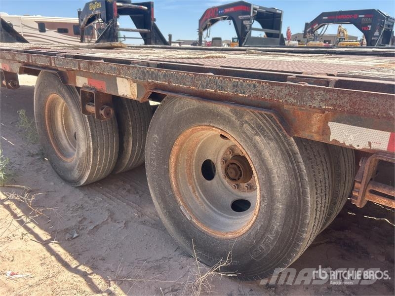 Big Tex 36 ft T/A Flatbed Trailer Lavaperävaunut