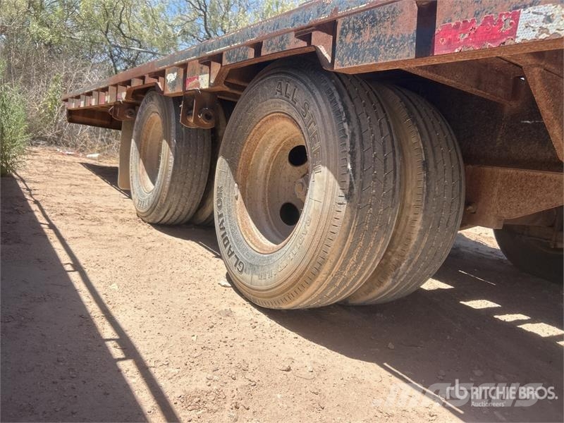 Big Tex 36 ft T/A Flatbed Trailer Lavaperävaunut