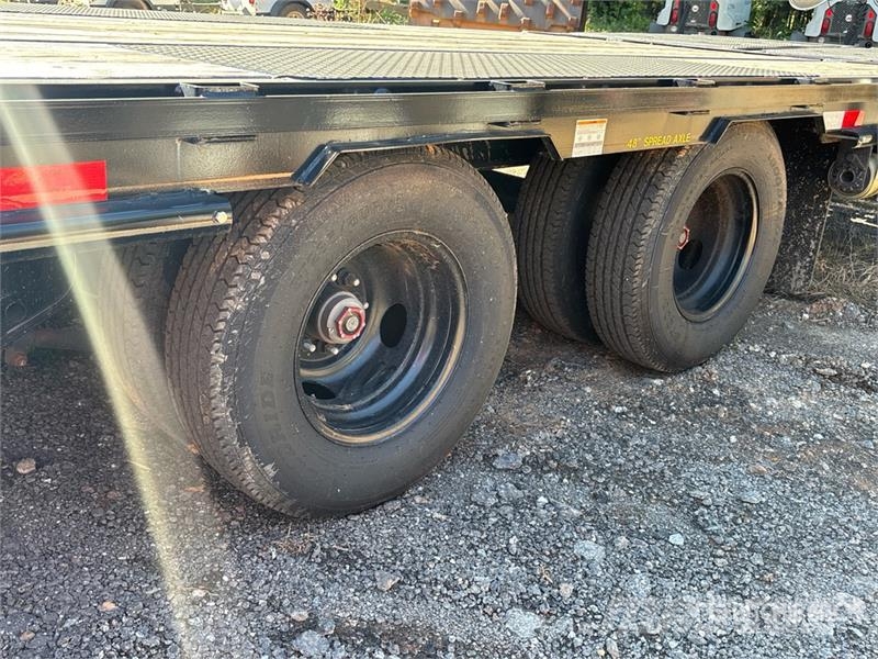 Big Tex 40 ft T/A Gooseneck Equipment Trailer Prívesy na prepravu automobilov