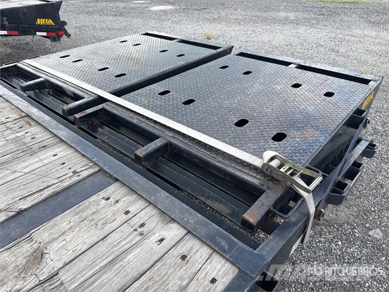 Big Tex 40 ft T/A Gooseneck Equipment Trailer Autotreilerid