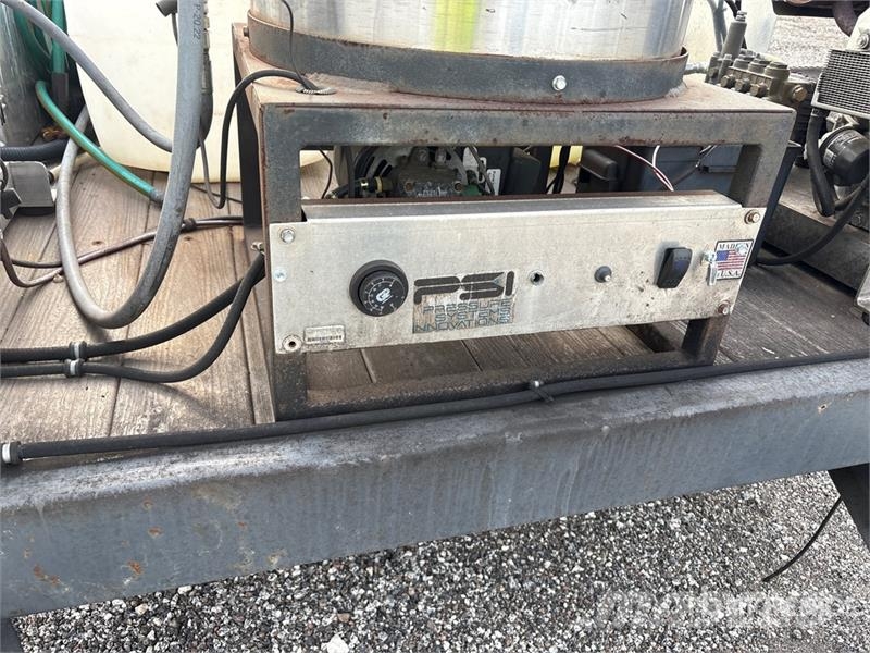 Bigfoot T/A Turntable Pressure Washer Trailer Muud haagised