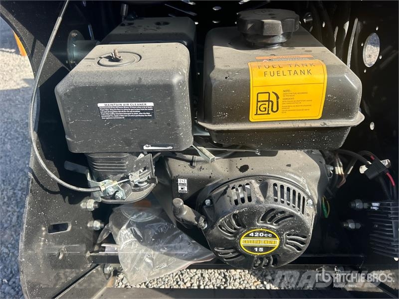  BisonTek BT310 Mini Compact Track Loader (Unused) Kompaktlaadurid