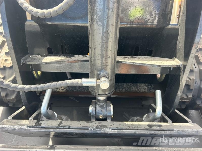 BisonTek BT310 Mini Compact Track Loader (Unused) Мини товарачи