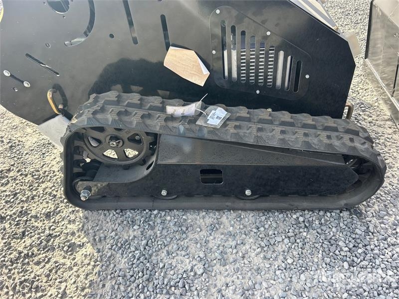  BisonTek BT310 Mini Compact Track Loader (Unused) لوادر انزلاقية التوجيه