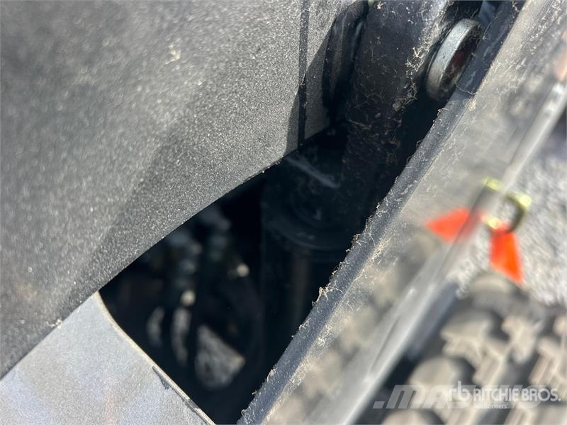 BisonTek BT310 Mini Compact Track Loader (Unused) Kompaktrakodók