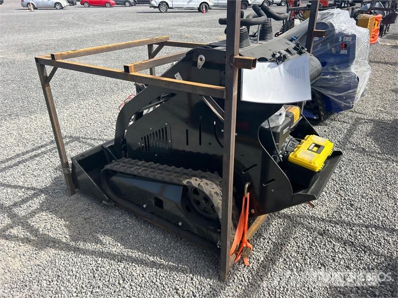 BisonTek BT310 Mini Compact Track Loader (Unused) Мини товарачи