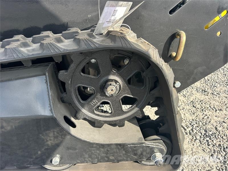  BisonTek BT310 Mini Compact Track Loader (Unused) لوادر انزلاقية التوجيه