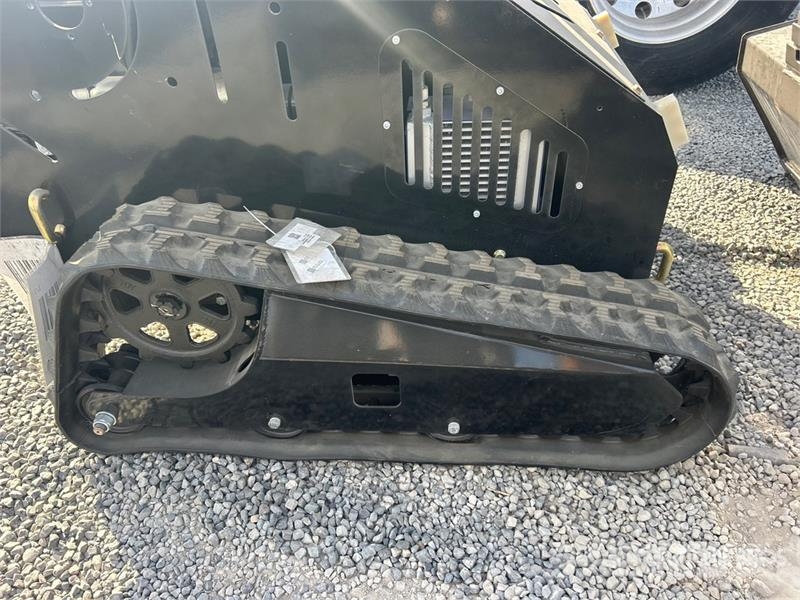  BisonTek BT310 Mini Compact Track Loader (Unused) لوادر انزلاقية التوجيه