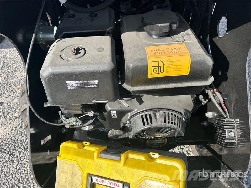  BisonTek BT310 Mini Compact Track Loader (Unused) لوادر انزلاقية التوجيه