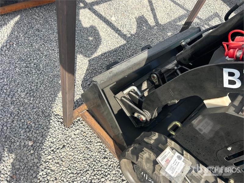 BisonTek BT310 Mini Compact Track Loader (Unused) Kompaktrakodók