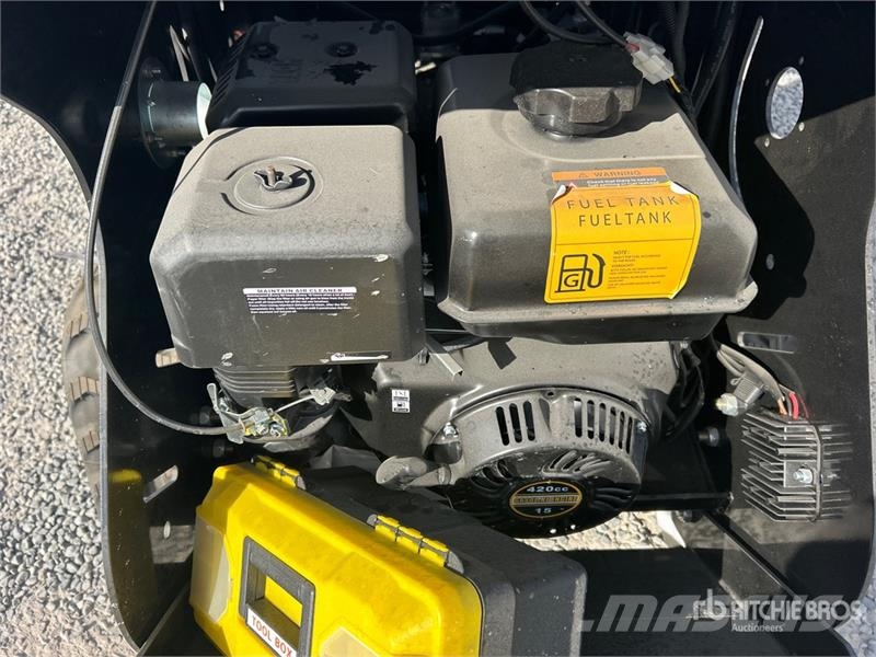  BisonTek BT310 Mini Compact Track Loader (Unused) لوادر انزلاقية التوجيه