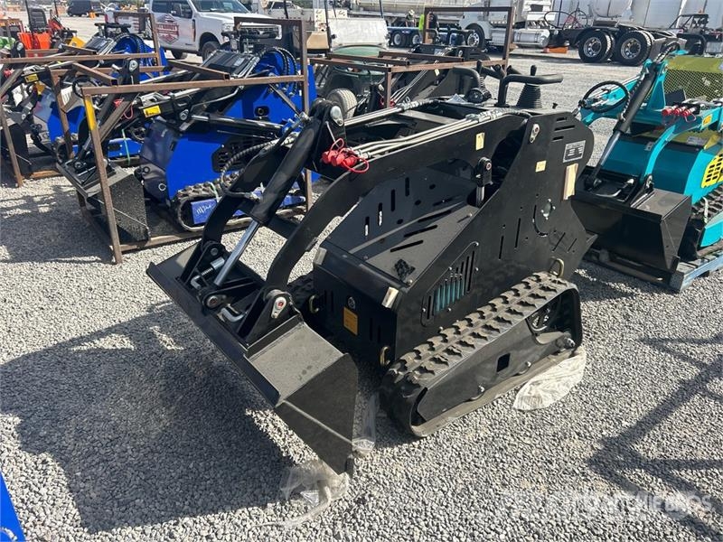  BisonTek BT310 Mini Compact Track Loader (Unused) لوادر انزلاقية التوجيه
