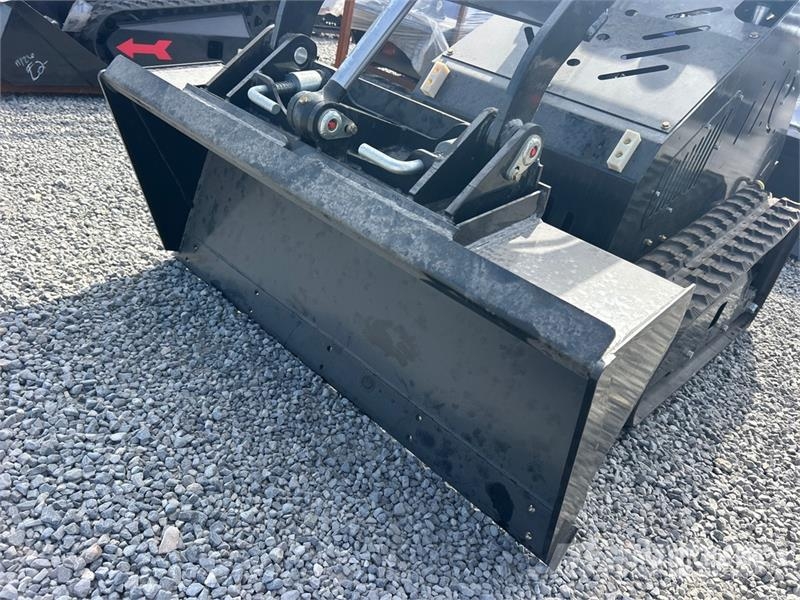 BisonTek BT310 Mini Compact Track Loader (Unused) Мини товарачи