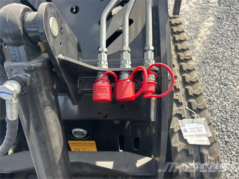 BisonTek BT310 Mini Compact Track Loader (Unused) Kompaktrakodók