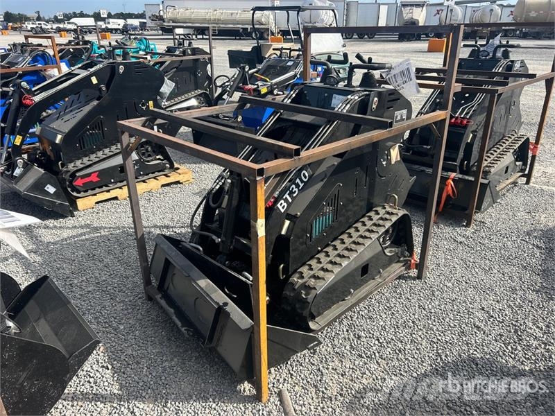 BisonTek BT310 Mini Compact Track Loader (Unused) Kompaktrakodók