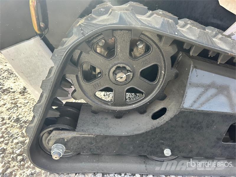 BisonTek BT310 Mini Compact Track Loader (Unused) لوادر انزلاقية التوجيه