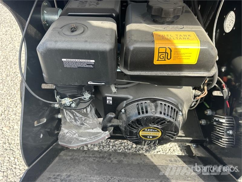 BisonTek BT310 Mini Compact Track Loader (Unused) Мини товарачи