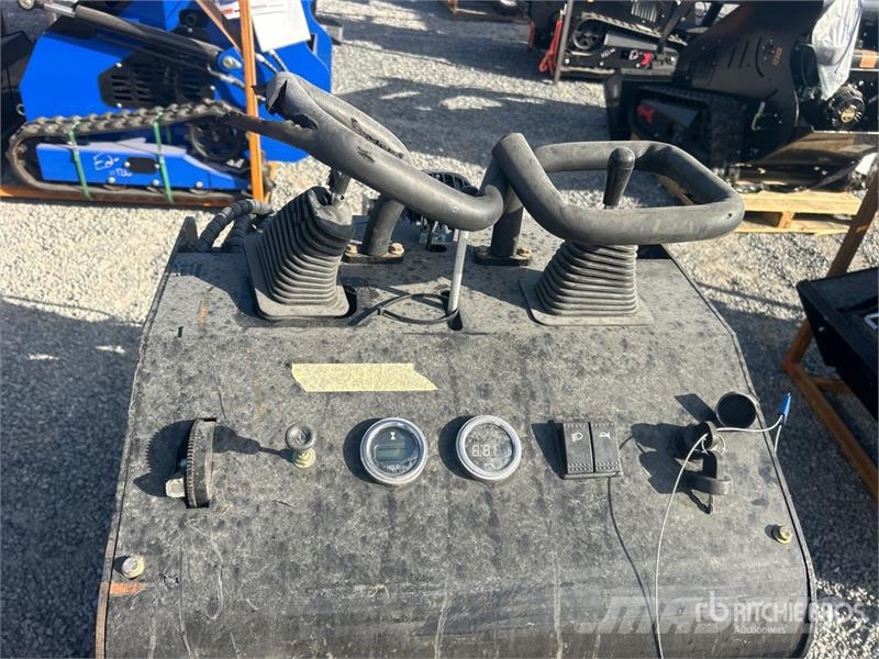  BisonTek BT310 Mini Compact Track Loader (Unused) Kompaktlaadurid