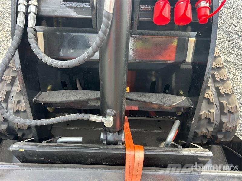  BisonTek BT310 Mini Compact Track Loader (Unused) Kompaktlader