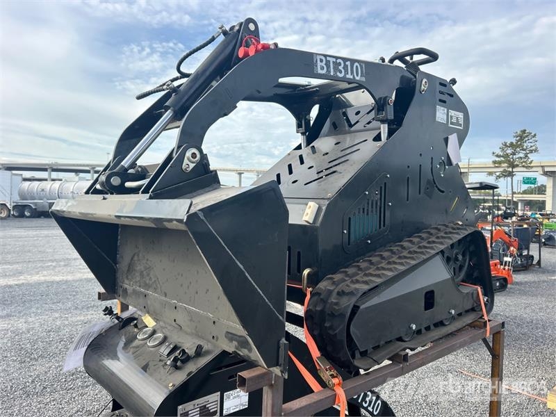 BisonTek BT310 Mini Compact Track Loader (Unused) Skid steer loaders