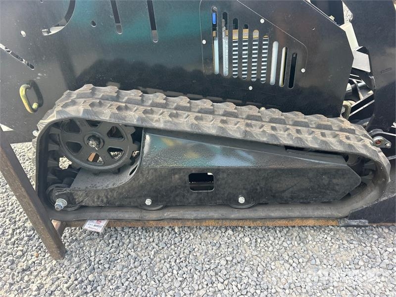 BisonTek BT310 Mini Compact Track Loader (Unused) Kompaktrakodók