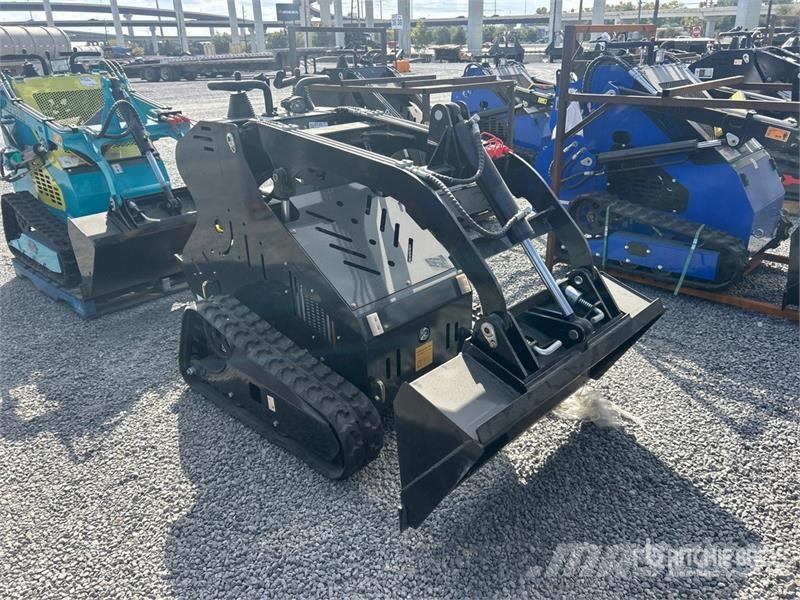  BisonTek BT310 Mini Compact Track Loader (Unused) لوادر انزلاقية التوجيه
