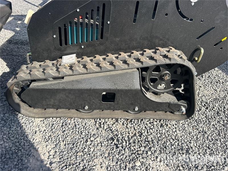  BisonTek BT310 Mini Compact Track Loader (Unused) لوادر انزلاقية التوجيه