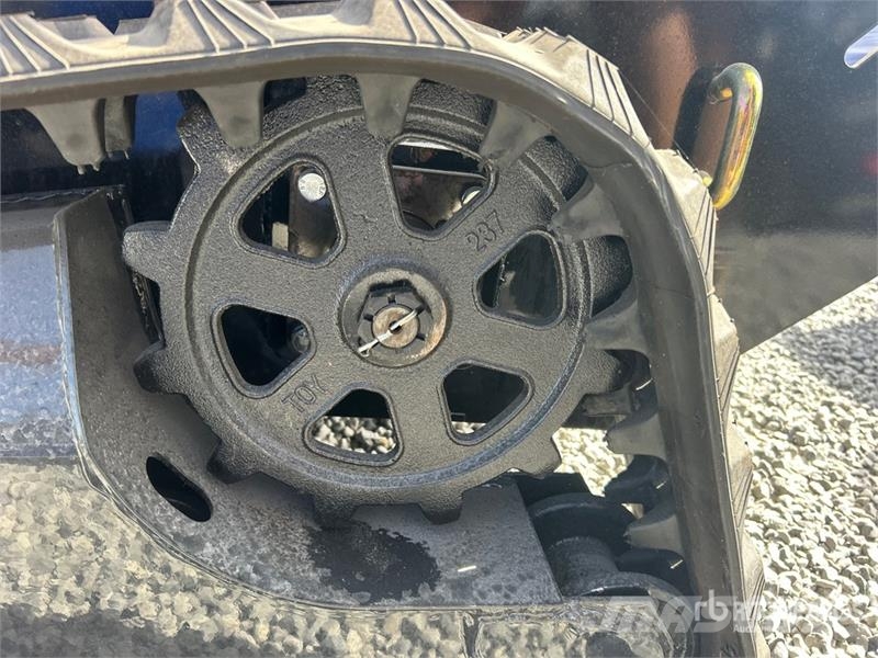 BisonTek BT310 Mini Compact Track Loader (Unused) Мини товарачи