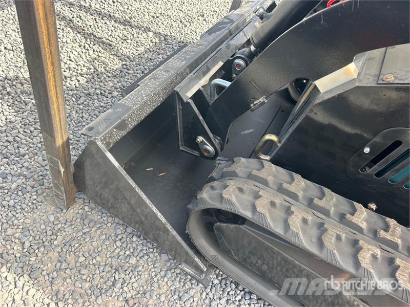 BisonTek BT310 Mini Compact Track Loader (Unused) Мини товарачи