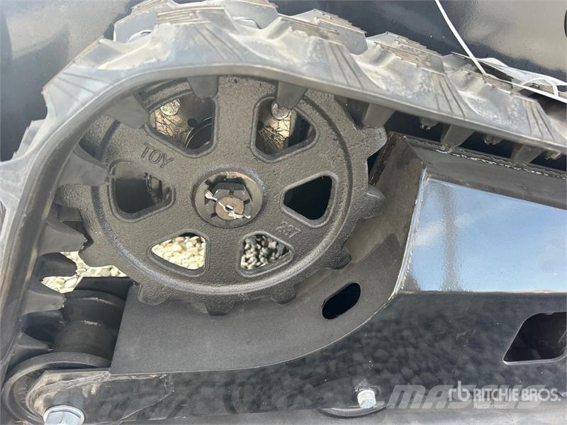  BisonTek BT310 Mini Compact Track Loader (Unused) لوادر انزلاقية التوجيه